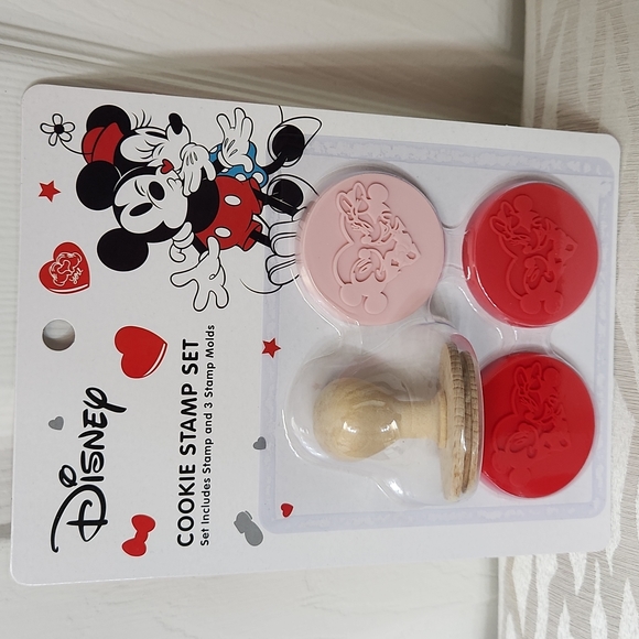 Valentine's Mickey & Minnie Cookie Stamp Set and Cupcake Topper ๐ง ๐ Set - Picture 3 of 8